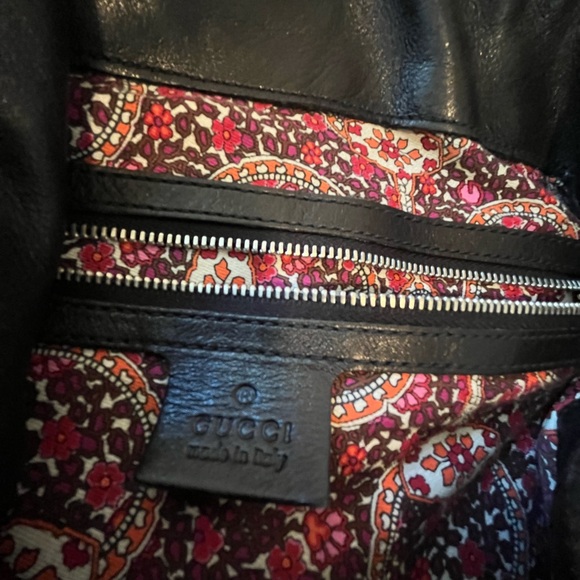 GUCCI Runway Hobo EUC - Picture 10 of 16